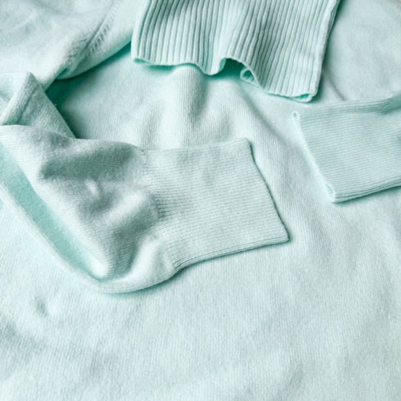 French Connection Turtleneck Sweater in Seafoam Green in Size Medium - Picture 4 of 8